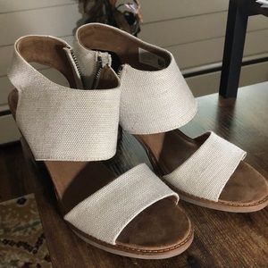 Toms sandals